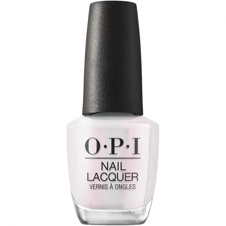 Shiny-Pink-Pearlescent-Nail-Polish | Trendy-Beauty-Spring-Summer