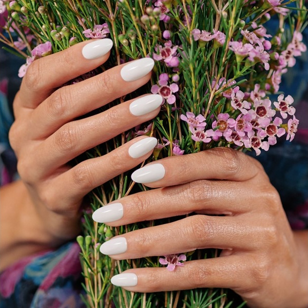 CND Vinylux No.348 Lady Lilly