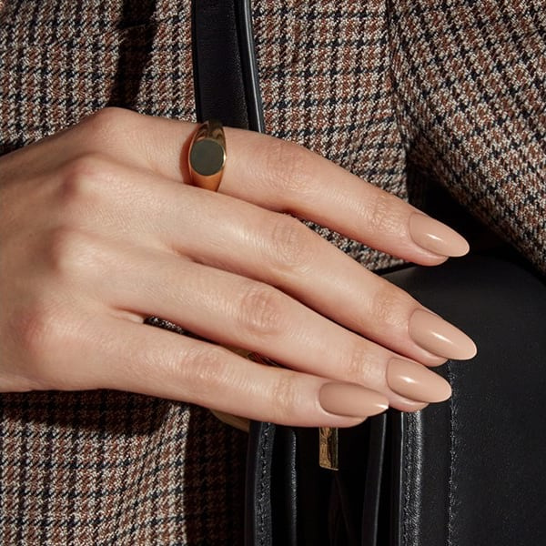 CND Vinylux No.359 Gala Girl