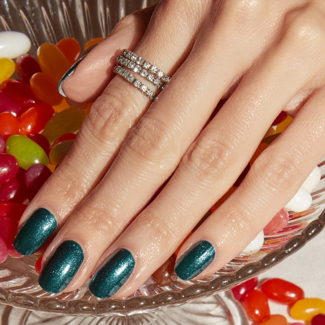 CND Vinylux No.369 Shes A Gem