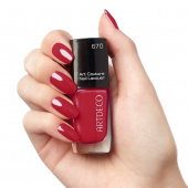 Artdeco Nail Lacquer No.670 Lady in Red Artdeco Nail Lacquer No.670 Lady in Red