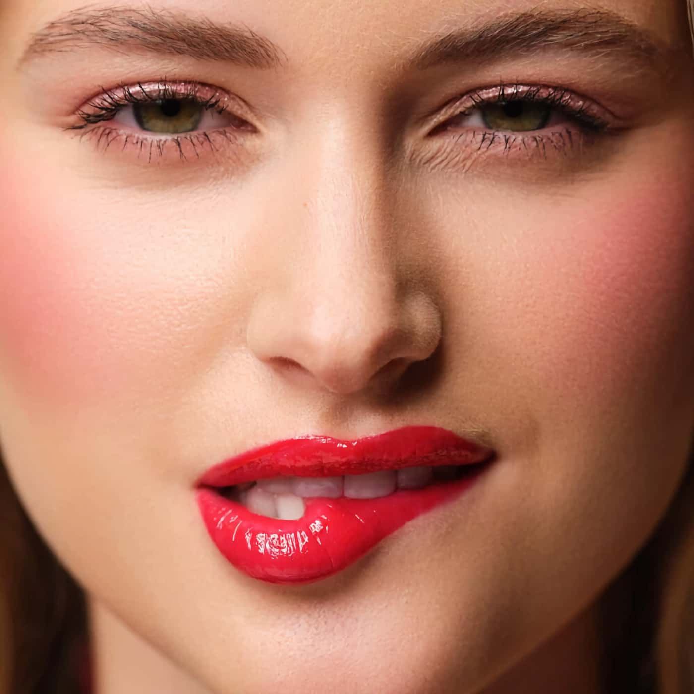 Artdeco Plumping Lip Fluid No 43 Fiery Red-intense red lip gloss