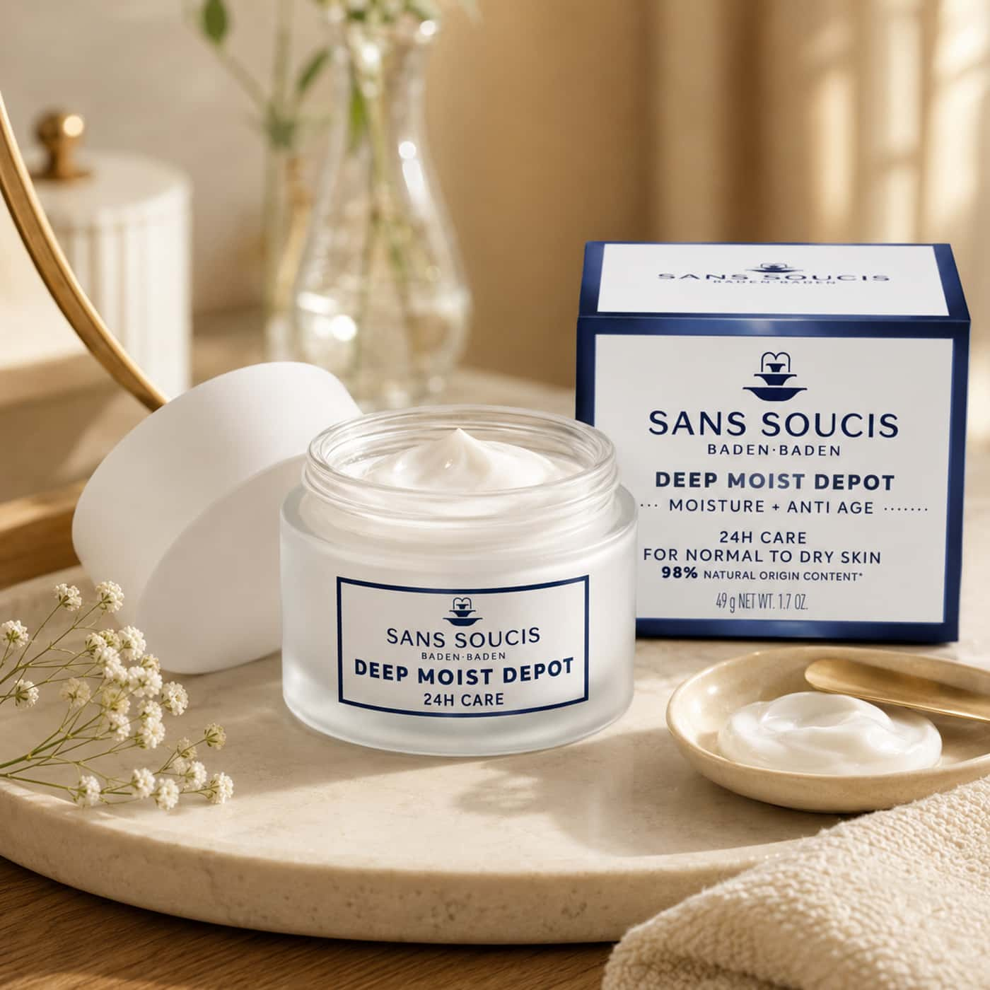 Open Sans Soucis Deep Moist Depot 24H Care jar showing the soft white cream