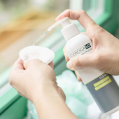 Biodroga MD Clear + Cleansing Fluid for impure skin Biodroga MD Clear + Cleansing Fluid for impure skin