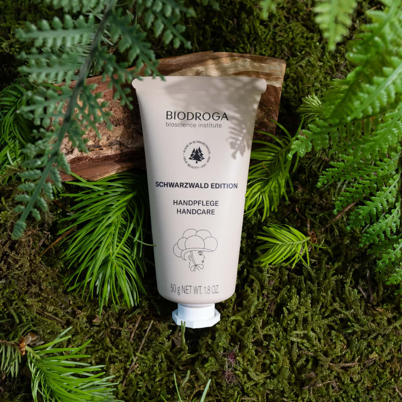 Biodroga Schwarzwald Edition Handcare | Luxurious hand cream that hydrates, protects and strengthens dry skin naturally