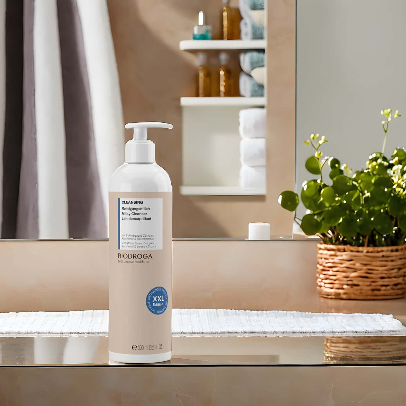 Biodroga Milky Cleanser XXL | Facial cleanser with panthenol and licorice extract | For dry and sensitive skin