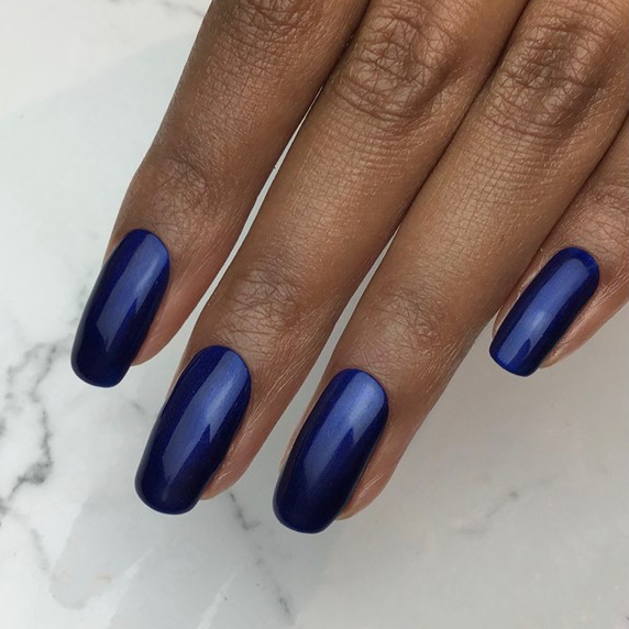 CND Vinylux No.332 Sassy Sapphire