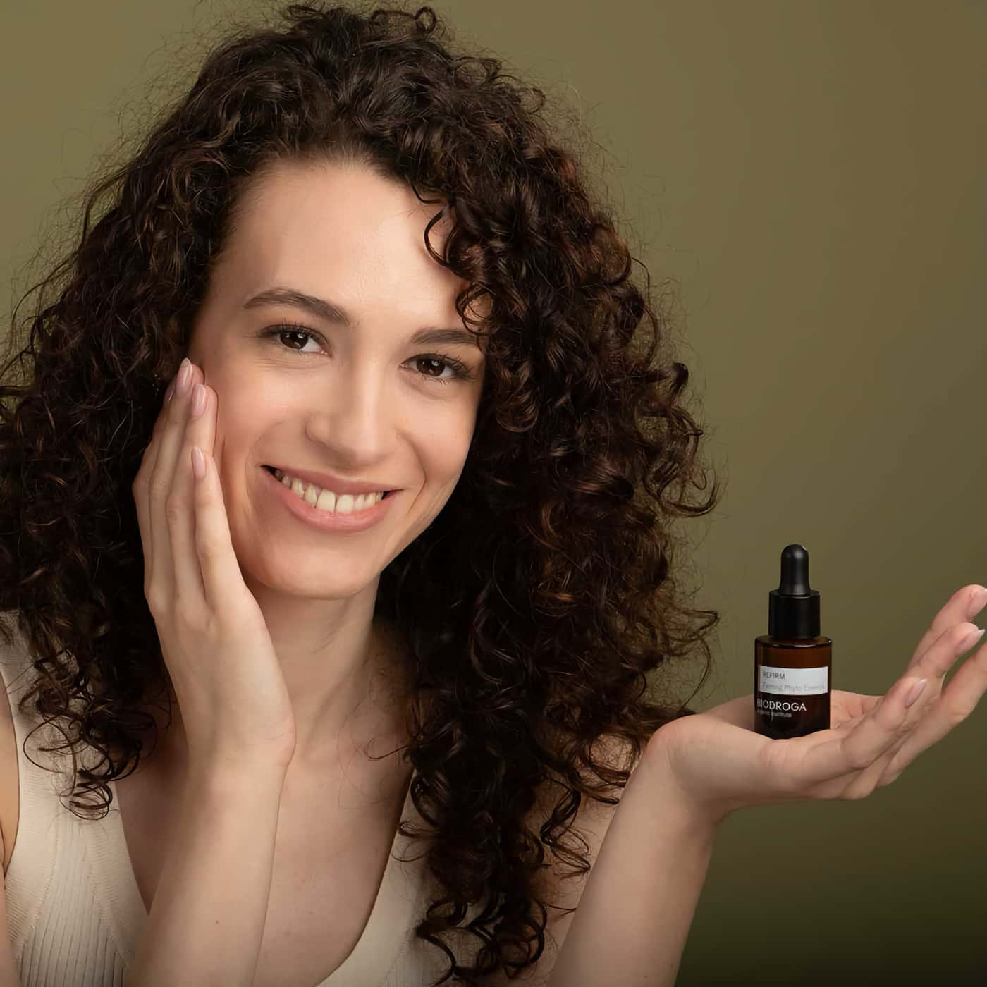 Biodroga Refirm Firming Phyto Essence – Vegan and organic essence that lifts, firms, and strengthens the skin naturally