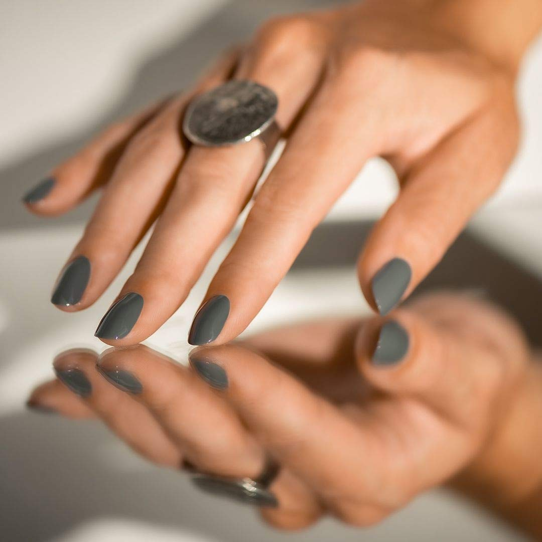 OPI Infinite Shine Muse of Milan Suzi Talks with Her Hands