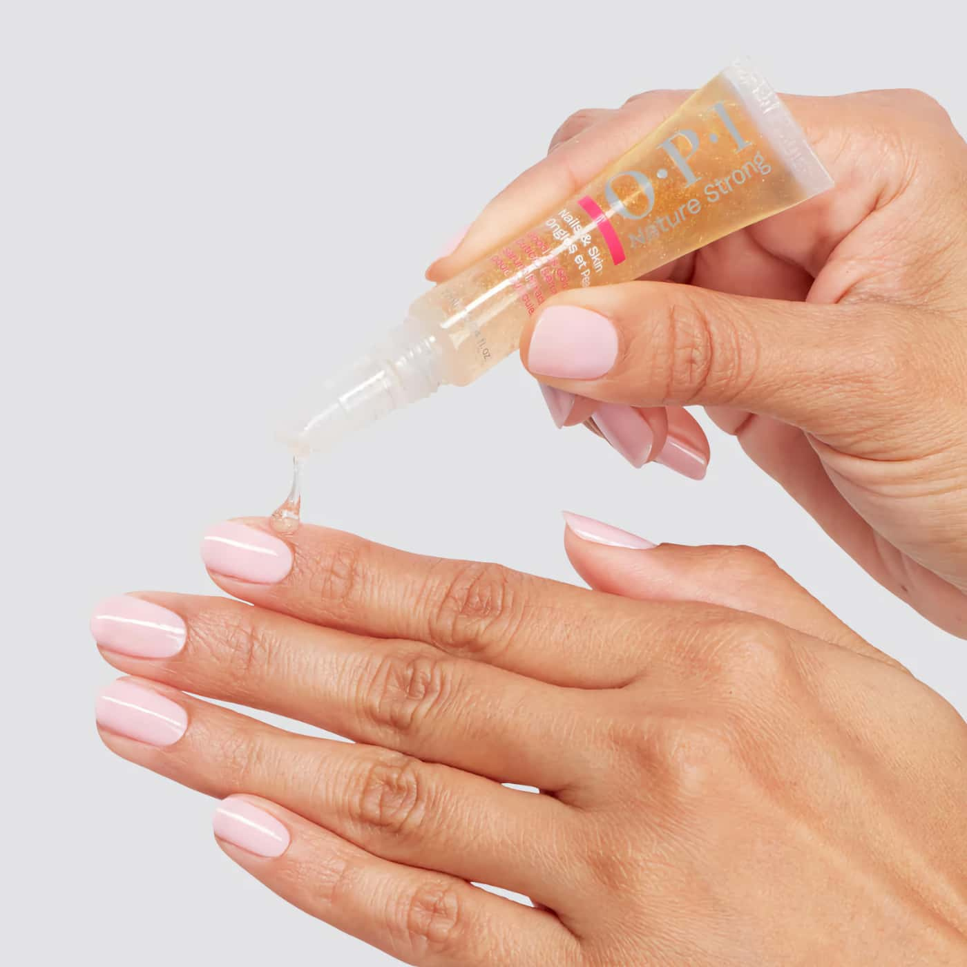 OPI Nature Strong Good as Gold Cuticle Serum – fast-absorbing cuticle serum that hydrates and softens dry cuticles